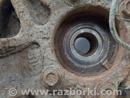 ФОТО Цапфа задняя правая со ступицей для Suzuki Grand Vitara Київ