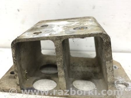 ФОТО Кронштейн усилителя заднего бампера для Toyota RAV-4 (05-12) Київ