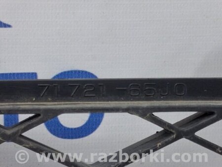 ФОТО Решетка бампера центральная для Suzuki Grand Vitara Київ