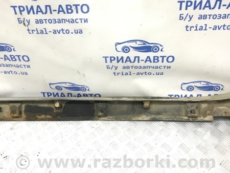 ФОТО Накладка порога внешняя правая для Suzuki Grand Vitara Киев