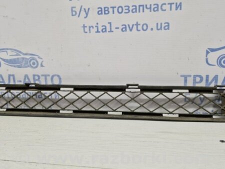ФОТО Решетка бампера центральная для Toyota RAV-4 (05-12) Киев