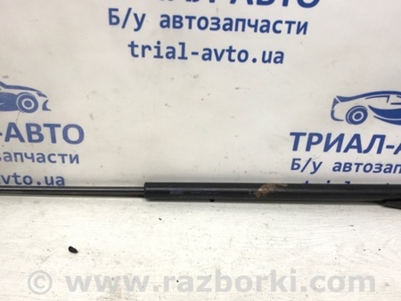 ФОТО Амортизатор капота для Toyota RAV-4 (05-12) Київ