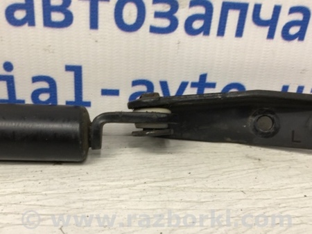 ФОТО Амортизатор капота для Toyota RAV-4 (05-12) Київ