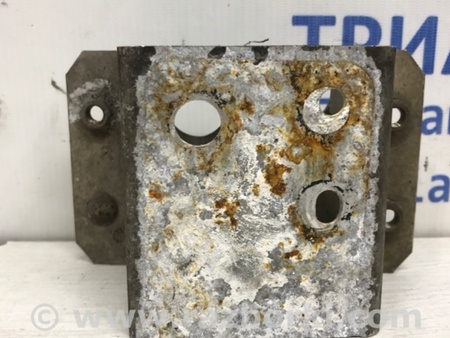 ФОТО Кронштейн усилителя заднего бампера для Toyota RAV-4 (05-12) Київ