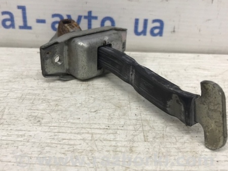 ФОТО Ограничитель двери передний правый для Toyota RAV-4 (05-12) Київ