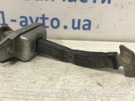 ФОТО Ограничитель двери задний правый для Toyota RAV-4 (05-12) Київ