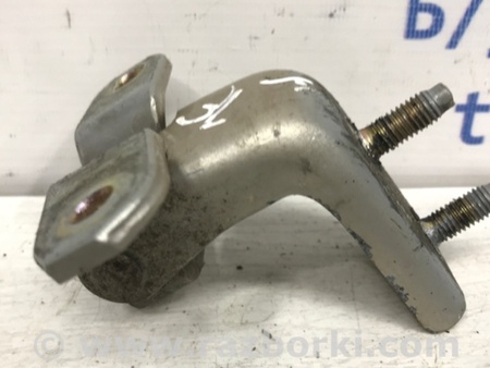 ФОТО Петля двери задней левой нижняя для Suzuki Grand Vitara Київ