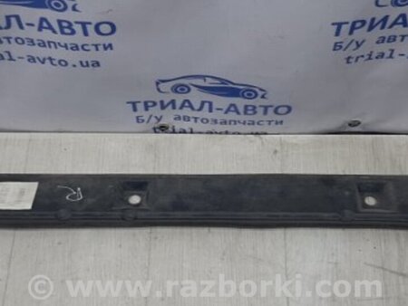 ФОТО Накладка порога внешняя правая для Suzuki Grand Vitara Київ