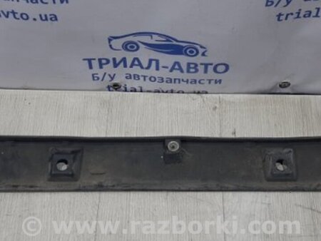ФОТО Накладка порога внешняя правая для Suzuki Grand Vitara Київ