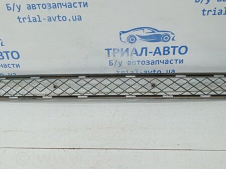 ФОТО Решетка бампера центральная для Toyota RAV-4 (05-12) Киев