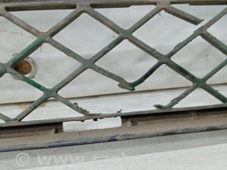 ФОТО Решетка бампера центральная для Toyota RAV-4 (05-12) Киев