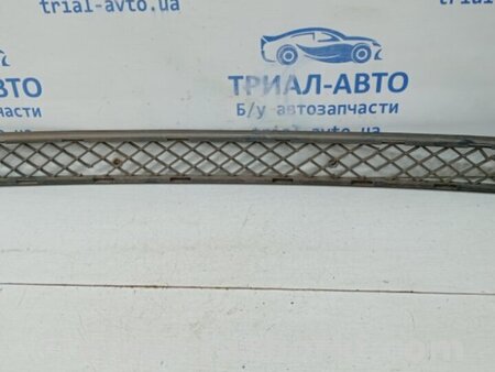 ФОТО Решетка бампера центральная для Toyota RAV-4 (05-12) Киев