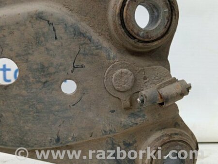 ФОТО Рычаг задней подвески продольный правый для Toyota RAV-4 (05-12) Київ