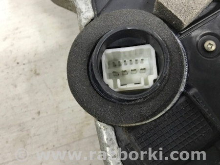 ФОТО Замок двери передний правый для Suzuki Grand Vitara Київ