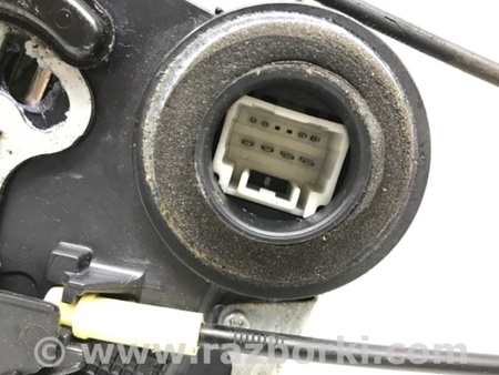 ФОТО Замок двери задний правый для Toyota RAV-4 (05-12) Київ