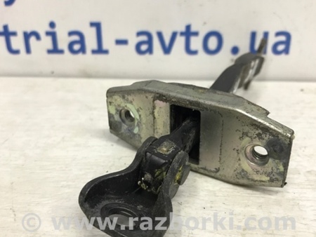 ФОТО Ограничитель двери задний правый для Toyota RAV-4 (05-12) Київ