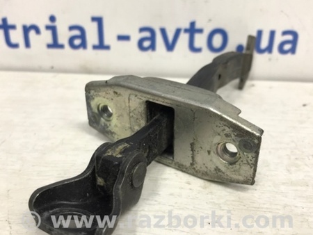 ФОТО Ограничитель двери задний левый для Toyota RAV-4 (05-12) Київ