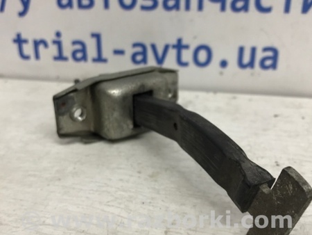 ФОТО Ограничитель двери задний левый для Toyota RAV-4 (05-12) Київ