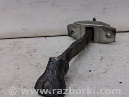 ФОТО Ограничитель двери задний правый для Toyota RAV-4 (05-12) Киев