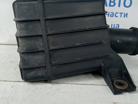 ФОТО Резонатор воздушного фильтра для Mazda CX-7 Киев