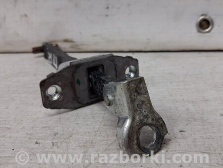 ФОТО Ограничитель двери передний правый для Suzuki SX4 Київ