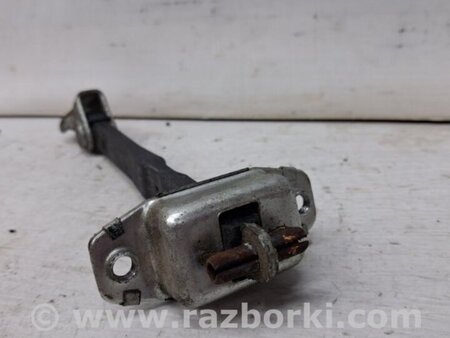 ФОТО Ограничитель двери передний правый для Suzuki SX4 Київ