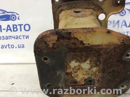 ФОТО Кронштейн усилителя переднего бампера для Chevrolet Captiva Киев