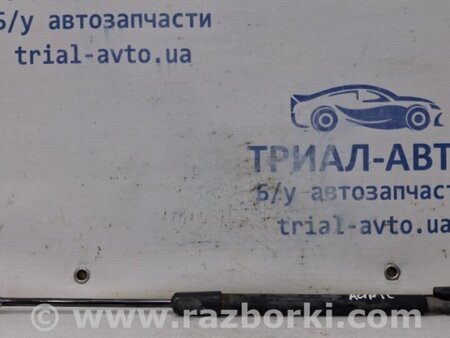 ФОТО Амортизатор крышки багажника для Toyota Auris E150 (10.2006-11.2012) Київ