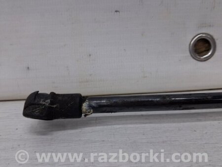 ФОТО Амортизатор крышки багажника для Toyota Auris E150 (10.2006-11.2012) Київ