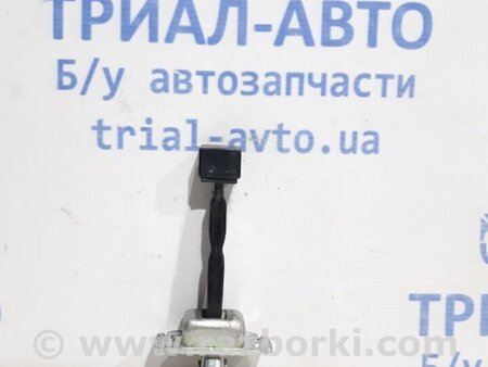 ФОТО Ограничитель двери задний левый для Mitsubishi Lancer X 10 (08-17) Киев