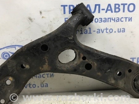 ФОТО Рычаг правый для Toyota Avensis T270 (10.2008-12.2012) Киев