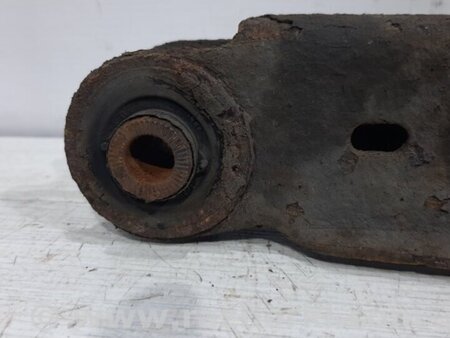 ФОТО Рычаг задней подвески нижний поперечный (под пружину) для Toyota Avensis T270 (10.2008-12.2012) Київ