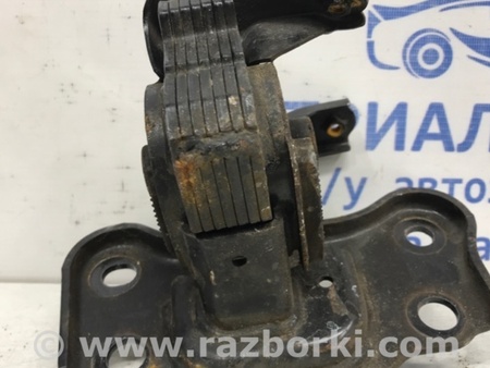 ФОТО Подушка ДВС левая для Toyota Avensis T270 (10.2008-12.2012) Київ