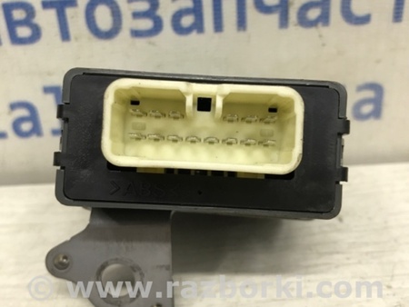 ФОТО Блок управления центральным замком для Toyota Avensis T270 (10.2008-12.2012) Киев
