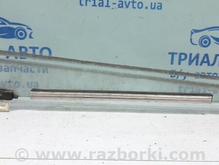 ФОТО Стекло двери переднее правое для Toyota Avensis T270 (10.2008-12.2012) Киев