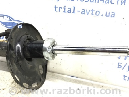 ФОТО Амортизатор передний правый для Toyota Avensis T270 (10.2008-12.2012) Киев