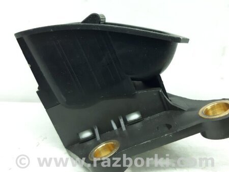 ФОТО Кнопка ручника для Toyota Avensis T270 (10.2008-12.2012) Киев