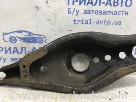 ФОТО Рычаг задней подвески нижний поперечный (под пружину) для Toyota Avensis T270 (10.2008-12.2012) Київ