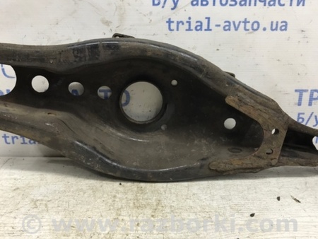 ФОТО Рычаг задней подвески нижний поперечный (под пружину) для Toyota Avensis T270 (10.2008-12.2012) Киев