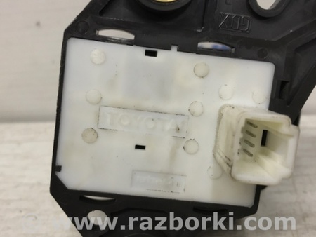ФОТО Кнопка ручника для Toyota Avensis T270 (10.2008-12.2012) Киев