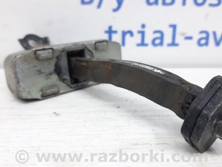 ФОТО Ограничитель двери задний правый для Toyota Avensis T270 (10.2008-12.2012) Киев