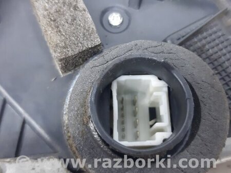 ФОТО Замок двери передний правый для Toyota Avensis T270 (10.2008-12.2012) Киев