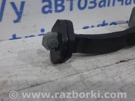 ФОТО Ограничитель двери задний левый для Toyota Avensis T270 (10.2008-12.2012) Киев