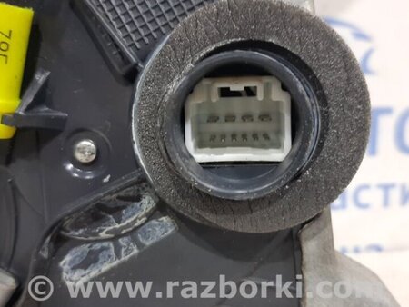 ФОТО Замок двери передний правый для Toyota Avensis T270 (10.2008-12.2012) Киев