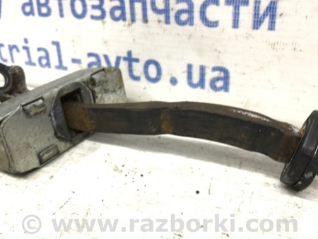 ФОТО Ограничитель двери задний левый для Toyota Avensis T270 (10.2008-12.2012) Киев