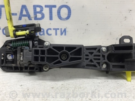 ФОТО Ручка двери внешняя задняя левая для Toyota Avensis T270 (10.2008-12.2012) Киев