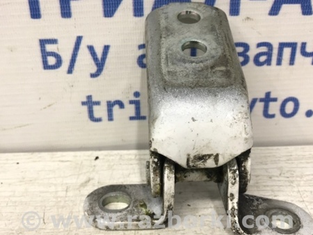 ФОТО Петля двери передней правой верхняя для Toyota Avensis T270 (10.2008-12.2012) Киев