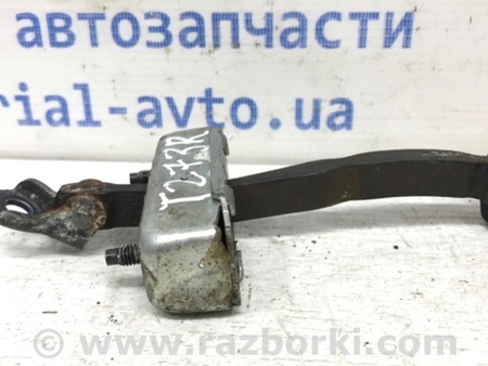 ФОТО Ограничитель двери задний правый для Toyota Avensis T270 (10.2008-12.2012) Киев