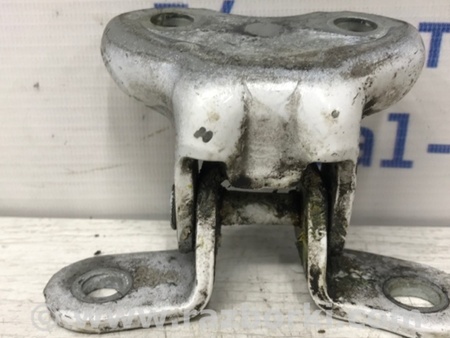 ФОТО Петля двери задней правой верхняя для Toyota Avensis T270 (10.2008-12.2012) Київ