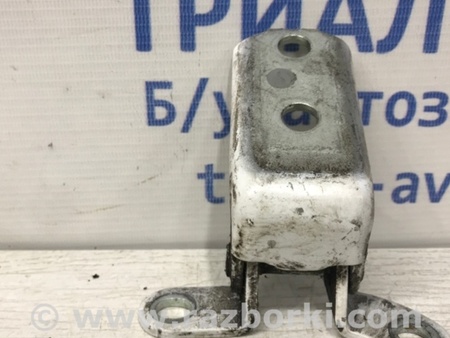 ФОТО Петля двери задней левой верхняя для Toyota Avensis T270 (10.2008-12.2012) Киев